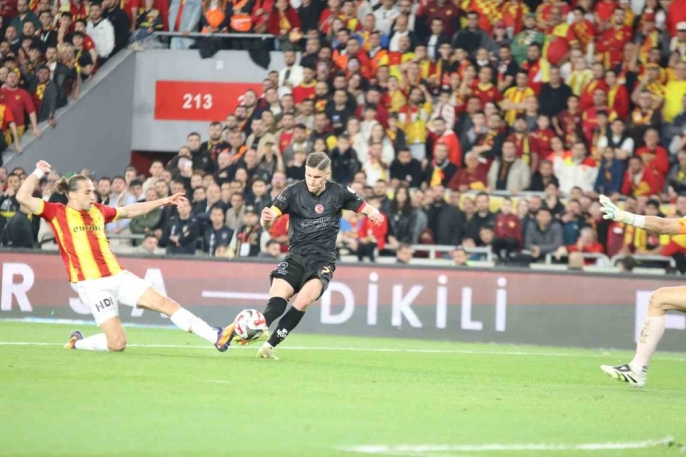 Galatasaray, Göztepe\