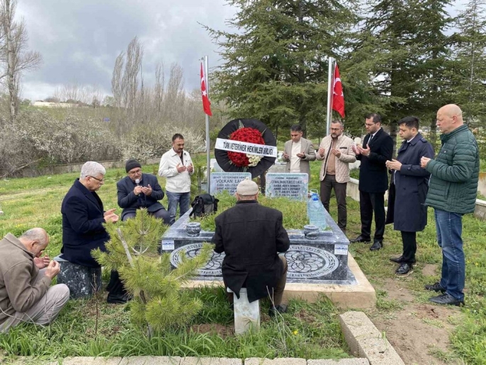 Görev Şehidi Veteriner Hekim Volkan Lale, Mezarı Başında Anıldı: Acı Dördüncü Yıldönümünde Tazelendi 1