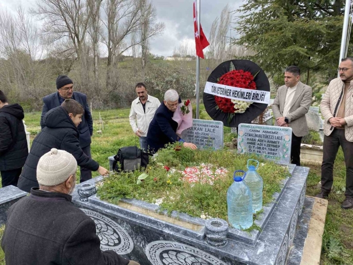 Görev Şehidi Veteriner Hekim Volkan Lale, Mezarı Başında Anıldı: Acı Dördüncü Yıldönümünde Tazelendi 2