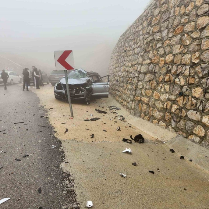 Konya-Antalya yolunda yürek yakan kaza: Minik yavru hayatını kaybetti, 3 yaralı 3