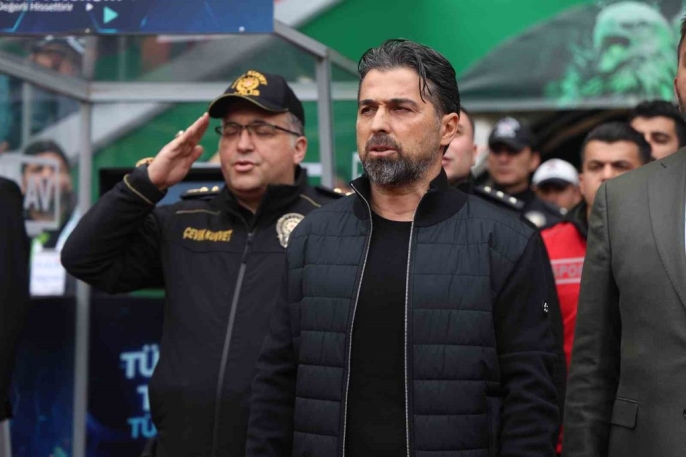 Konyaspor ilk yarıda farkı açtı: Fatih Karagümrük karşısında 2-0 11