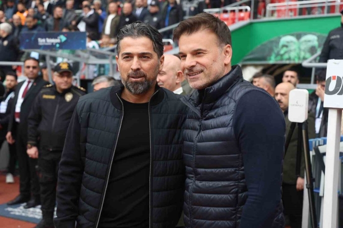Konyaspor ilk yarıda farkı açtı: Fatih Karagümrük karşısında 2-0 2