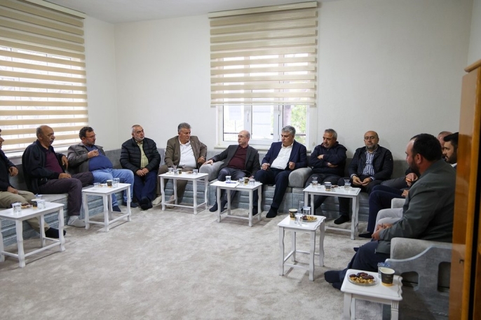 Mahalle sakinleriyle buluşan başkan: \