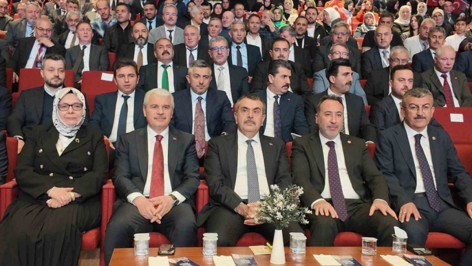 Bakan Tekin: Gençlerin ruh dünyası algoritmaların insafına terk edilmemeli 2
