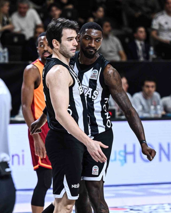 Beşiktaş, Galatasaray\
