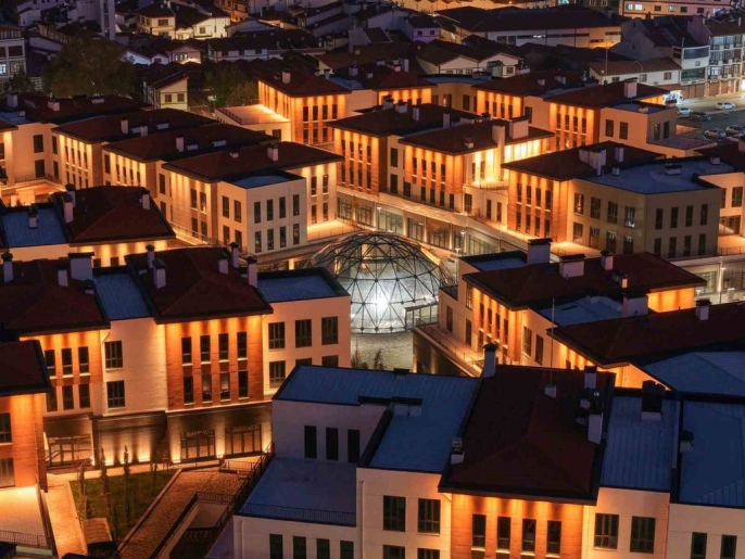 Cam kubbe altında Selçuklu mirası, ziyaretçilerin ilgisini çekiyor 3
