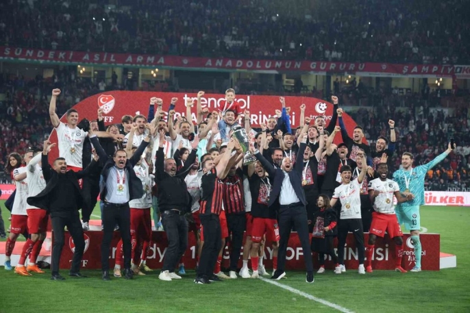 Çorum FK, Trendyol 1. Lig play-off şampiyonluğunu kutladı 11