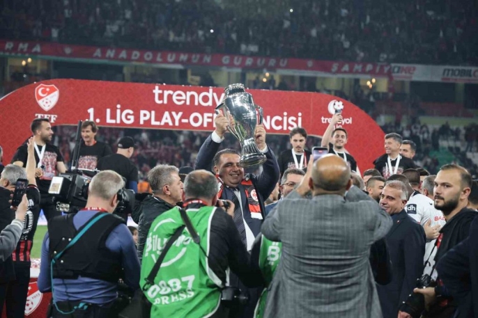 Çorum FK, Trendyol 1. Lig play-off şampiyonluğunu kutladı 13