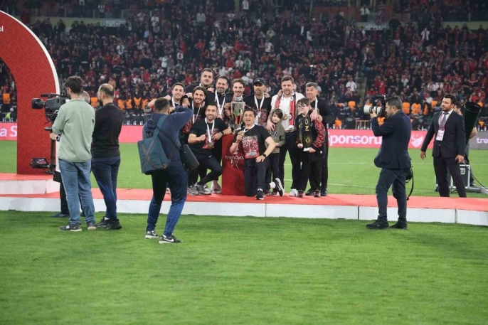 Çorum FK, Trendyol 1. Lig play-off şampiyonluğunu kutladı 5