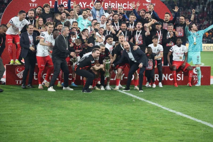 Çorum FK, Trendyol 1. Lig play-off şampiyonluğunu kutladı 9