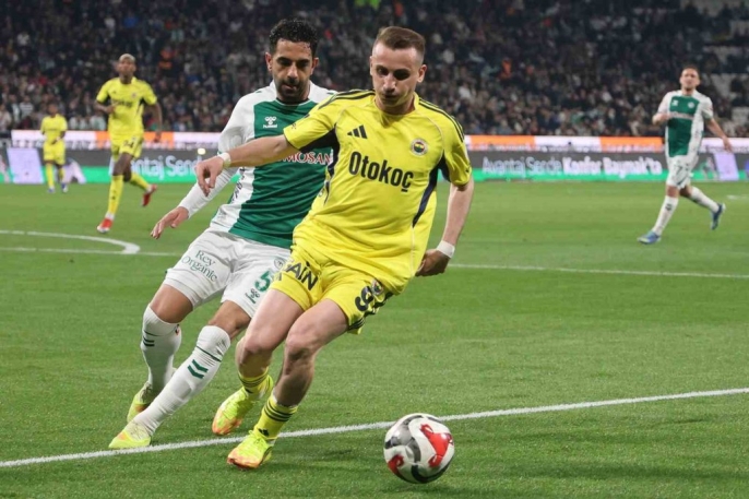 Fenerbahçe, Konyaspor karşısında ilk yarıyı önde kapattı 7