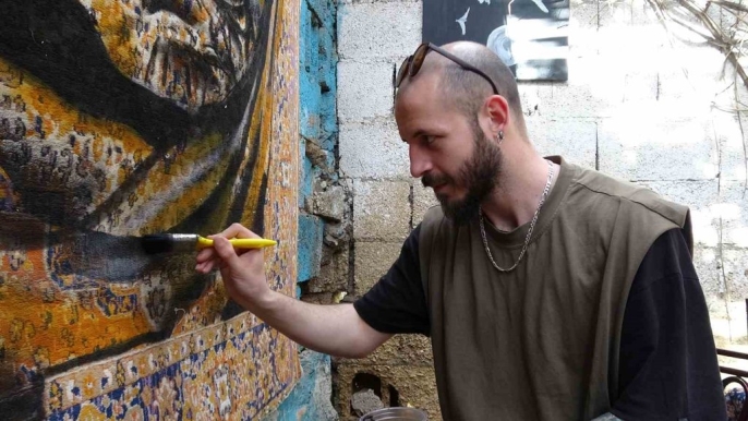 Ferhat Gümüş, nostaljik perdeleri sanat eserine dönüştürüyor 1