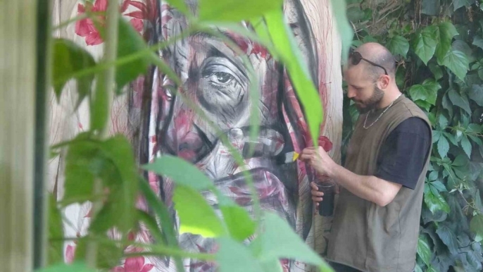 Ferhat Gümüş, nostaljik perdeleri sanat eserine dönüştürüyor 5