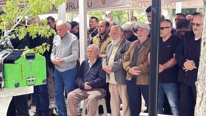 İzmir’de vahşete kurban giden Emine Dönmez’e Akşehir’de acı veda 2
