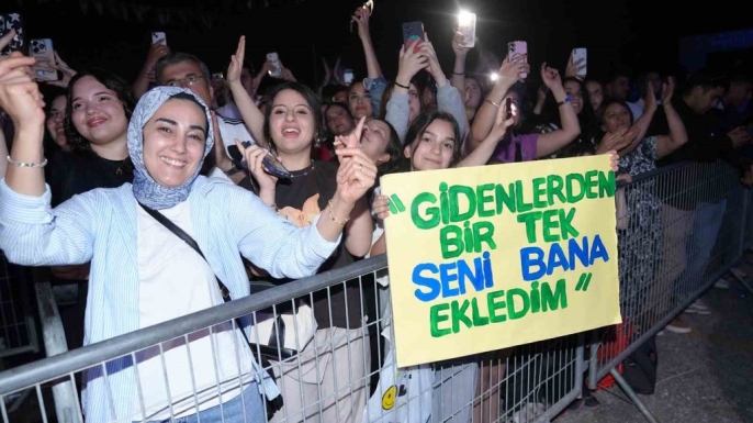 Melek Mosso, Alanya\