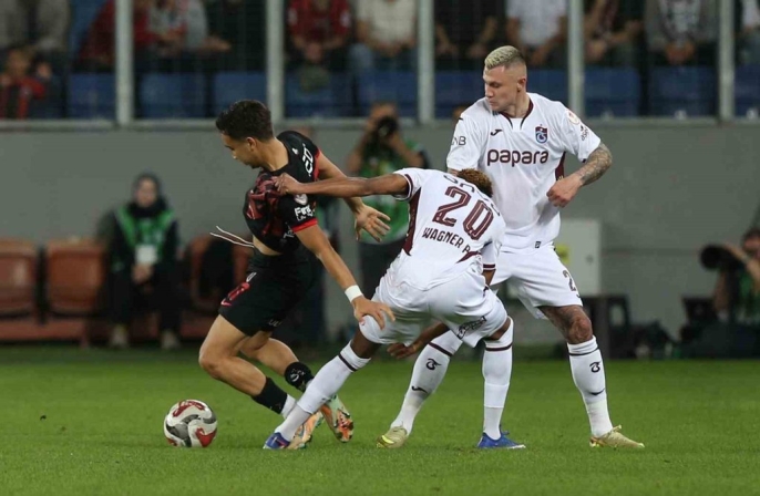 Trabzonspor kupada finale uçtu! Konyaspor rakibi oldu 7