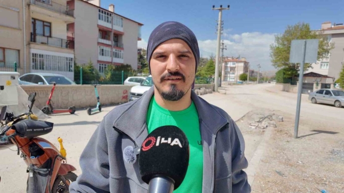 Yol kenarında buzdolabı sürprizi: Kuryenin şaşkınlığı anlatılmaz yaşanır 1