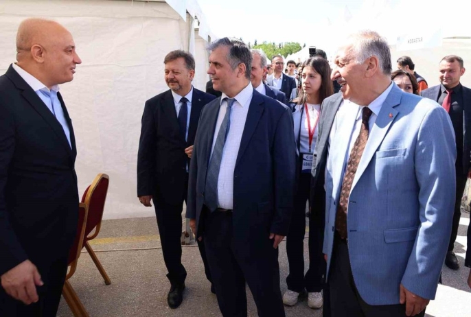 Konya, mesleki eğitime hayat veriyor: 100 bin öğrenci iş dünyasıyla buluştu 2
