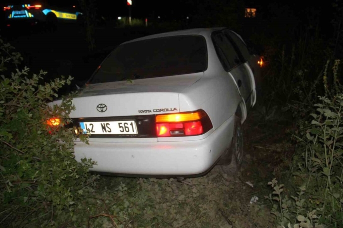 Konya yolunda dehşet anları: Otomobil kontrolden çıktı, 3 kişi yaralandı! 1