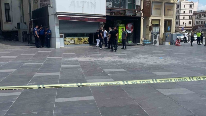 Alacak verecek meselesi kanlı bitti: Kuyumcu ağır yaralı 1