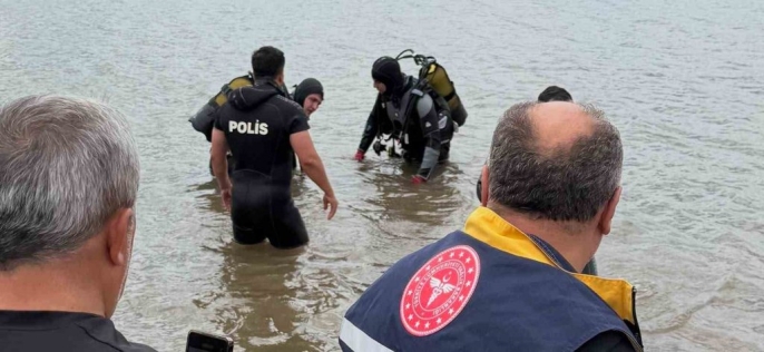 Oltasını kurtarmak isterken gölette can verdi: Aile pikniği kabusa döndü 1