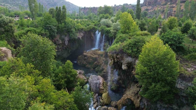 Yerköprü Şelalesi, yaz aylarının gözde mekanı haline geldi 3