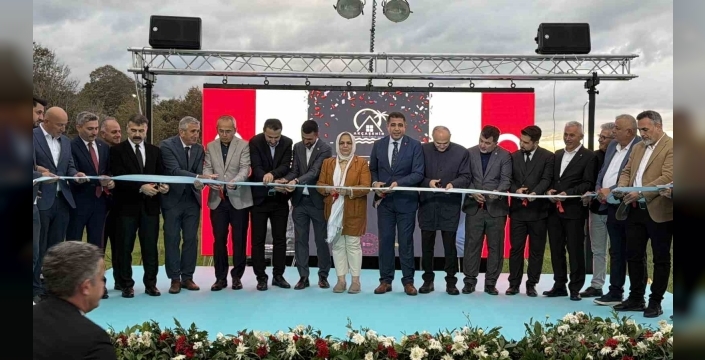 Akçakoca'da denize sıfır Akçaşehir Sosyal Tesisleri hizmete açıldı