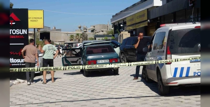 Antalya'da 62 yaşındaki adam, park halindeki araçta ölü bulundu