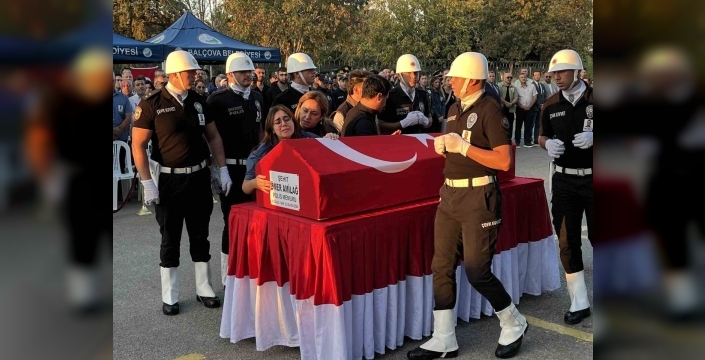 Balçova polis merkezine silahlı saldırıda şehit olan polis memuru Ömer Amilağ son yolculuğuna uğurlandı