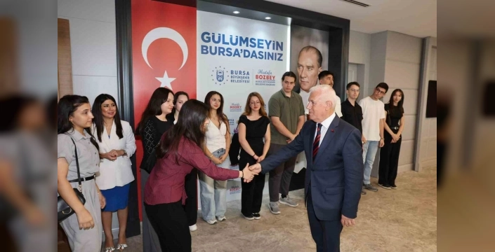 Bursa'da BUSMEK YKS kursları büyük başarı: 1121 genden %80'i üniversiteye yerleşti