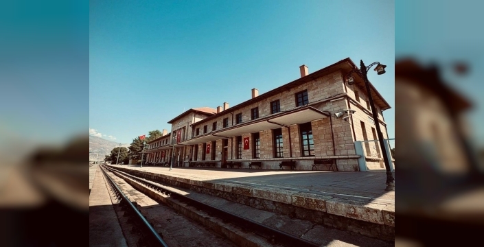 Erzincan Tren Garı: 1939 Depremi'nden sonra ayakta kalan tek bina