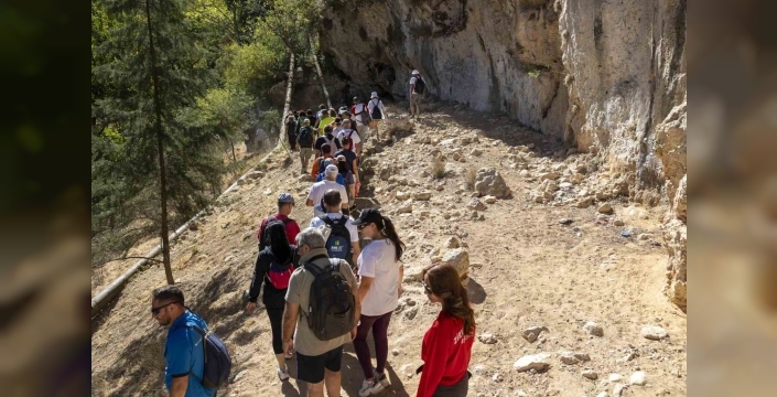 Kayacı Vadisi ve Lamos Kanyonu arasında yürüyüş
