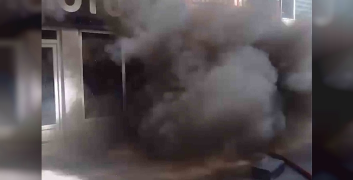 Kırıkkale'de motosiklet tamir dükkanında yangın: Sprey tüpleri patladı