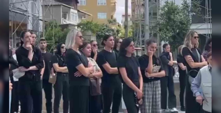 Kocaeli'nde veda: Milli voleybolcuların babası Vedat Çalışkan toprağa verildi