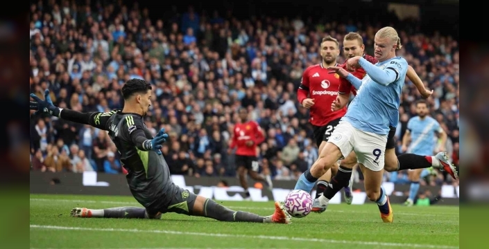 Manchester City, Manchester United'ı 3-0 yendi