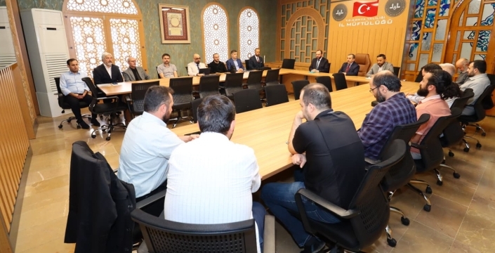 Manevi danışmanlar toplandı