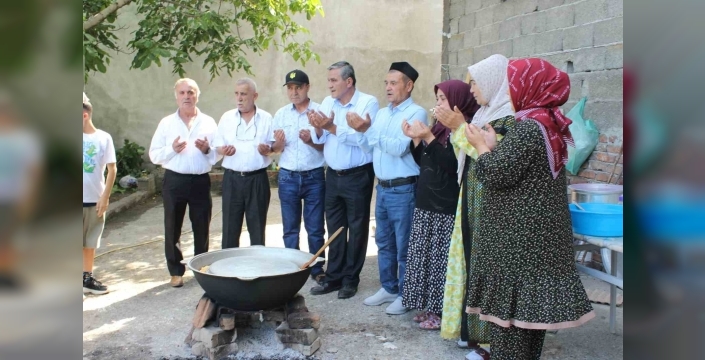 Özbekistan ve Türkiye geleneklerinin buluştuğu düğün: Burkay ve Bahar'ın mutluluğu
