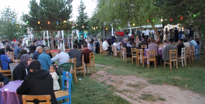 Sarayönü’nde kır düğünlerine yoğun ilgi oldu