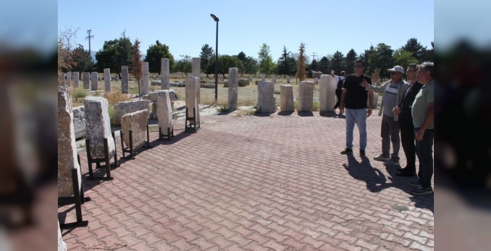 Sarayönü ve Ladik’te arkeolojik alanlar incelendi