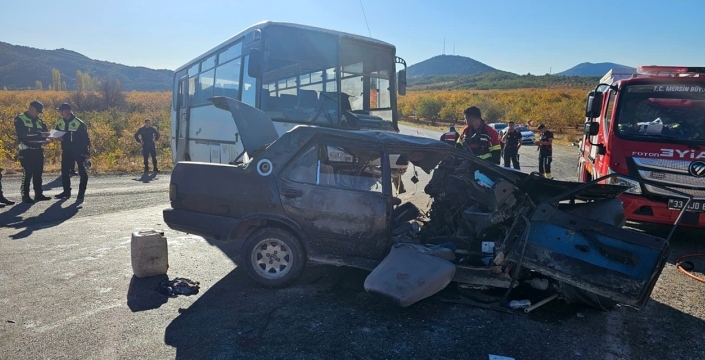 Mersin’de feci kaza: 3 ölü, 12 yaralı