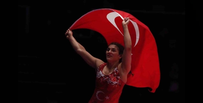 Nesrin Baş, üçüncü kez U23 dünya şampiyonu oldu