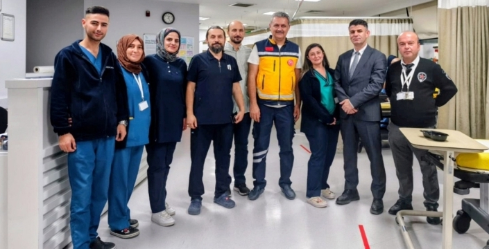 Sağlık Müdürüne baskına 'Eli boş gitmesin' diye çay gönderdiler