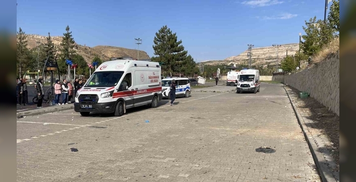 Sivas'ta minibüs devrildi: 4 kişi yaralandı