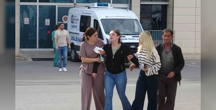 Konyaaltı'nda yürek burkan kaza: Oğlunu kaybeden anne ve kardeşinden kahreden feryatlar!