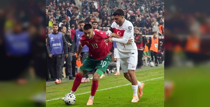 MİLLİLER devleşti! Türkiye, Bulgaristan'ı 2-0'la geçti, 2026 Dünya Kupası yolunda!