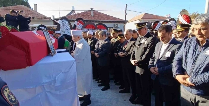 Şehit polis memuru Ali Barut, son yolculuğuna uğurlandı