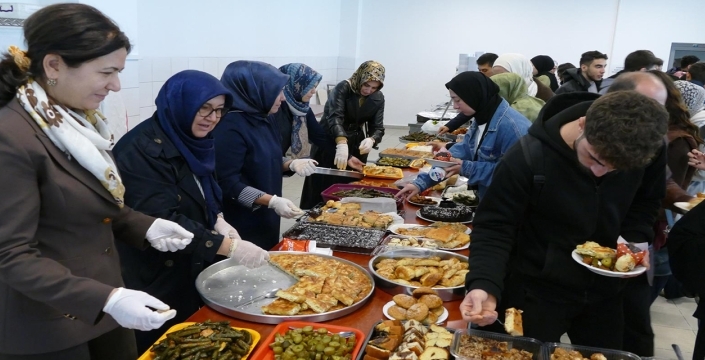 Seydişehir’de öğrenciler “Anne Eli Değmiş” yemeklerle buluştu