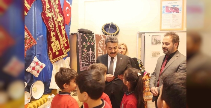 Sivas'ta öğrenciler Türk kültürünü canlandırdı