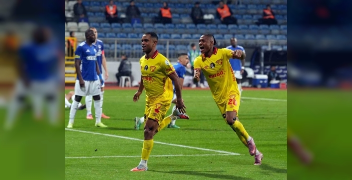 Sürpriz son! Göztepe, Kasımpaşa'yı deplasmanda 2-0'la geçti: Juan yıldızlaştı!