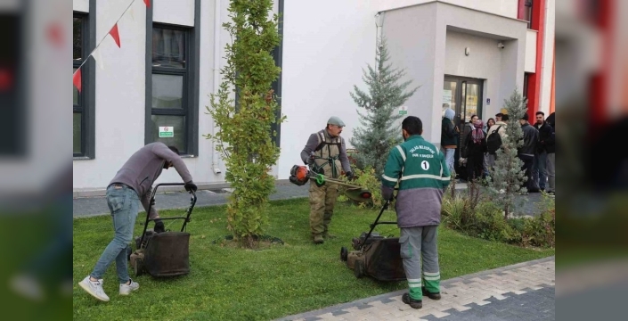 Talas'ta 'Belediye Mahallemizde' uygulaması Mevlana Mahallesi'nde devam ediyor